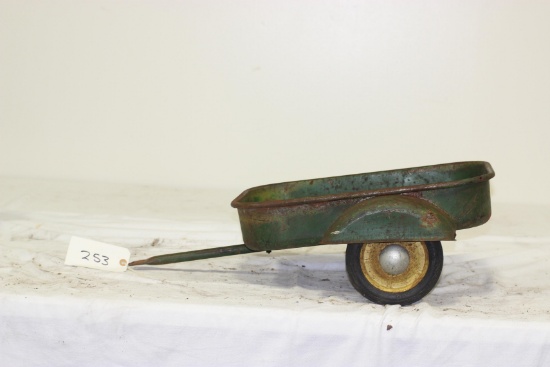 #253 JOHN DEERE STRAIGHT SIDED PEDAL TRACTOR TRAILER