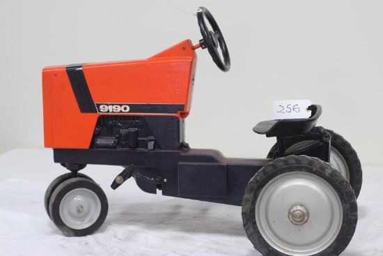 #256 1991 DEUTZ-ALLIS 9190 PEDAL TRACTOR (REPAINTED)