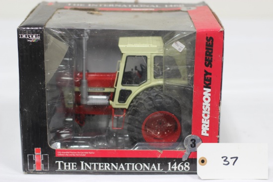 #37 INTERNATIONAL 1468 TRACTOR 1/16-SCALE PRECISION KEY SERIES NO. 3 (NIB, BOX DIRTY)