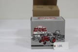 #101 INTERNATIONAL 1256 TRACTOR COLLECTOR EDITION 1998 SUMMER FARM TOY SHOW 1/16-SCALE (NIB)