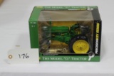 #176 JOHN DEERE G TRACTOR 1/16 1/8-SCALE PRECISION KEY SERIES NO. 2 (NIB)