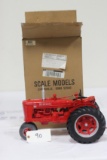 #90 FARMALL M TRACTOR 1/8-SCALE WITH BOX