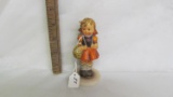 Hummel figurine: School Girl