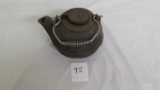 Cast iron teapot w/wire handle (