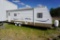 2006 AMERILITE BY GULFSTREAM 25' TANDEM AXEL CAMPER W/1 SLIDE OUT, SOFA, CHAIRS, BATHROOM, 3 BEDS, &