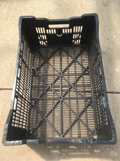 ROW APPROXIMATELY (784) PLASTIC GROWING CRATES (23.5X16X9")