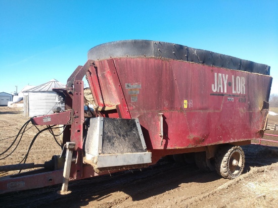 Jay-Lor 4750 feed grinder/mixer