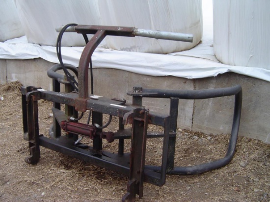 Round bale grabber attachment