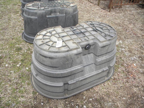 7-4: 100-GALLON RUBBERMAID STOCK TANK