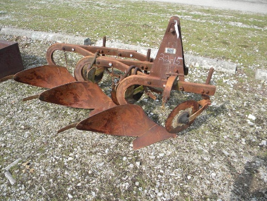 22-15: DEARBORN 3-BOTTOM 12" PLOW