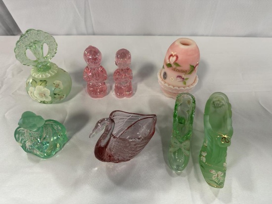 (6) PCS. FENTON INCLUDING HAND-PAINTED & ARTIST SIGNED SHOES, PERFUME, VOTI