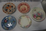 (4) HANDPAINTED PLATES, (1) HANDPAINTED SERVING BOWL