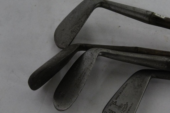 4 WOOD SHAFT CLUBS: SCOTTISH MASHIE NIBLICK (HAS SPLIT), FORGAN, MASHIE