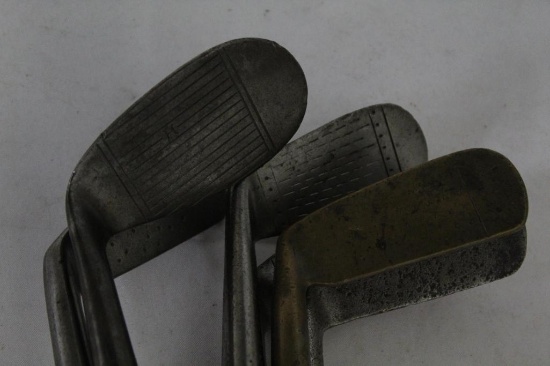 6 MISCELLANEOUS WOOD SHAFT CLUBS - 1 WALTER HAGEN NIBLICK WITH DECAL ON SHA