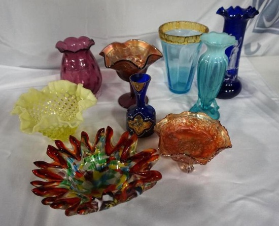(9) PIECES GLASS INCLUDING CARNIVAL, FENTON, CRANBERRY AND GOOFUS