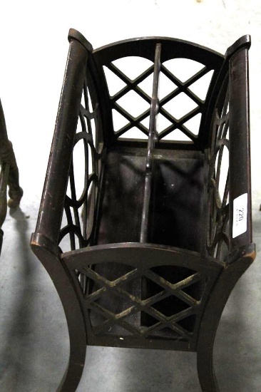 MAHOGANY MAGAZINE RACK