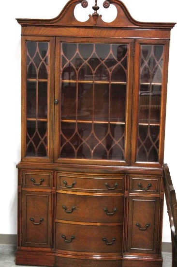 MAHOGANY 9-PIECE DINING ROOM SET INCLUDING SIDEBOARD, CHINA, (6) CHAIRS, TA