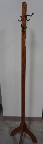 OAK HAT STAND, ONE HOOK BROKEN