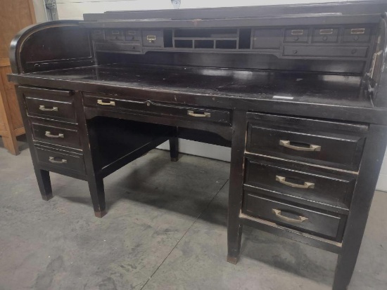 LARGE MAHOGANY ROLL TOP DESK, 71", (6) SLATS FROM THE BACK ROLL UNATTACHED