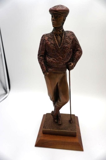 GOLFER WITH ARGYLE SWEATER STATUE