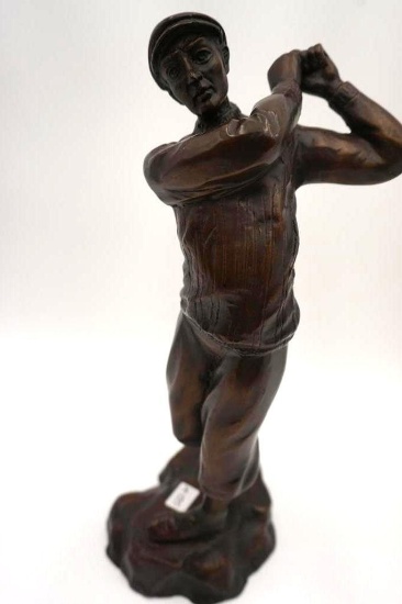 GOLFER STATUE