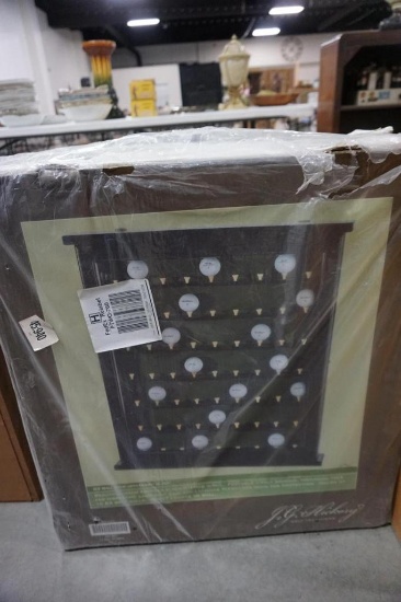 BALL & TEE DISPLAY CASE