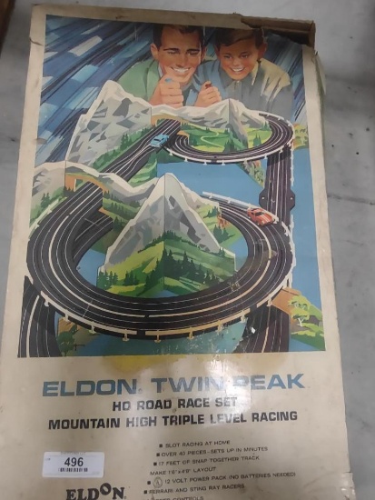 ELDON TWIN PEAK HO RADIO RACE SET IN ORIGINAL BOX, TEAR IN BOX