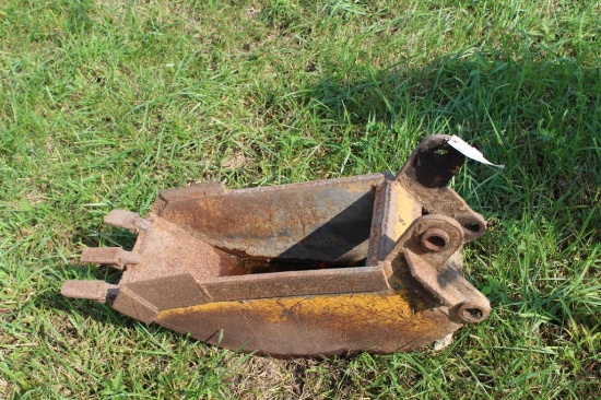 2' 3-TOOTH BACKHOE BUCKET (1 TOOTH WELDED)