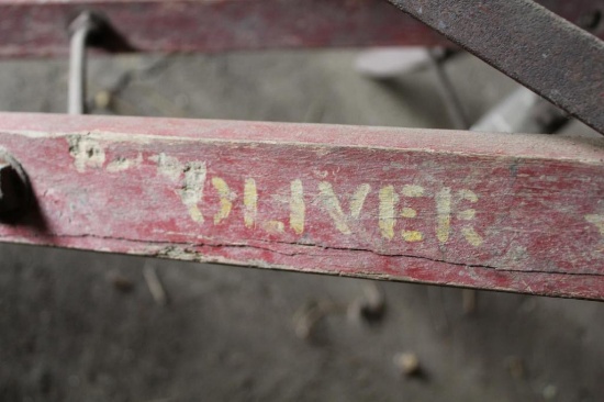 OLIVER HORSE-DRAWN SINGLE BOTTOM PLOW (SPLIT HANDLE)