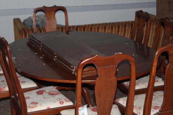 CHERRY QUEEN ANNE TABLE & CHAIRS
