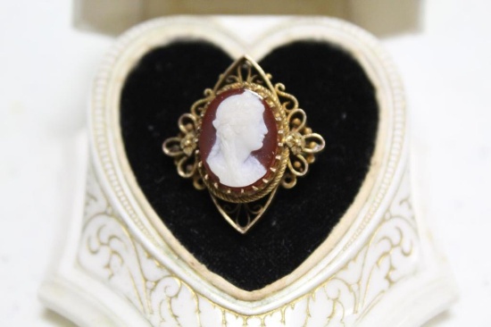 4.7 DWT, 10K GOLD LADIES CAMEO RING; WEIGHT INCLUDES CAMEO