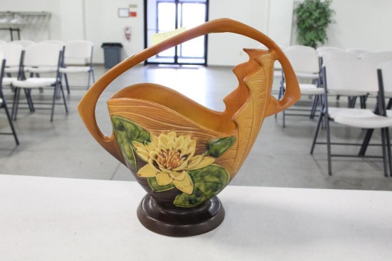 ROSEVILLE WATER LILY BASKET,12"