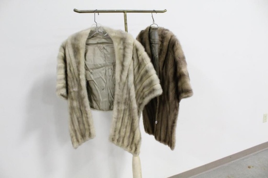 (3) FUR STOLES AND (1) FUR HAT
