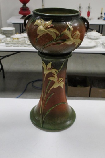 ROSEVILLE ZEPHYR LILY JARDINIERE PEDESTAL, HAIRLINE CRACK, 8"