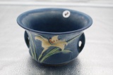 ROSEVILLE ZEPHYR LILY PLANTER, 5