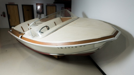 "Hound dog" Chris Craft Cavalier Boat Used By Elvis