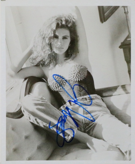 Julia Roberts Signed 8" x 10" Black & White Photo