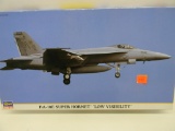 Hasegawa F/A-18E Super Hornet 'Low Visibility' model kit 00829 1:72 scale