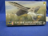 Sealed in box Revell F/A 18-E Super Hornet 85-5850 model kit 1:48 scale