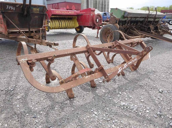 2 ROW CULTIVATOR