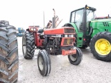 CASE IH 685 TRACTOR