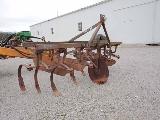 2 ROW CULTIVATOR