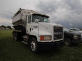 MACK TANDEM ADAMS FERTILIZER TENDER