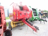 NH BR7060 ROUND BALER