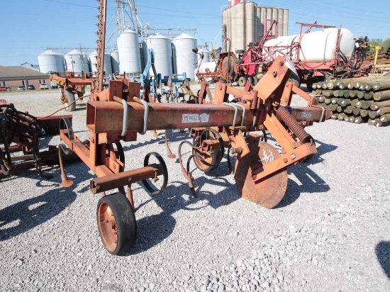 FRED CAIN 2R CULTIVATOR