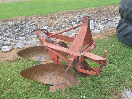 2 BOTTOM PLOW WITH CULTIERS- 3PT