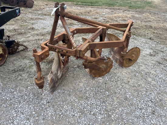 MF 3 BOTTOM PLOW W/COULTERS