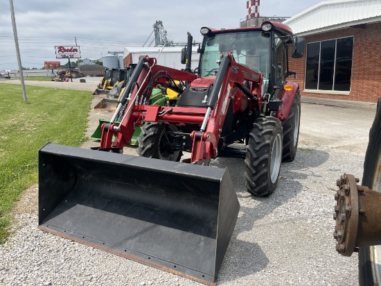 CASE IH FARMALL 65A TRACTOR