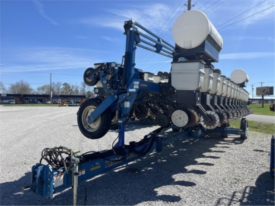 KINZE 3600 PLANTER