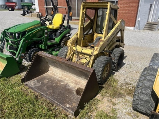 NEW HOLLAND L425 SKID STEER
